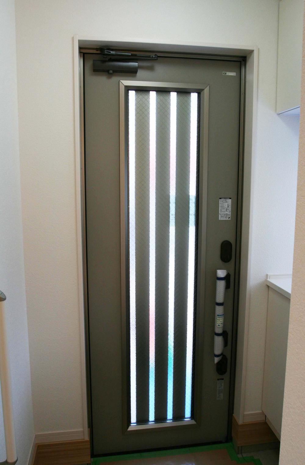 Entrance. ● front door