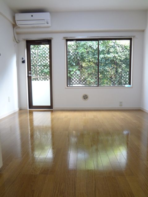 Living and room. Is room