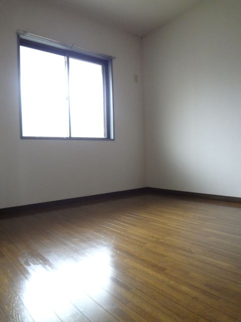 Other room space. Is room