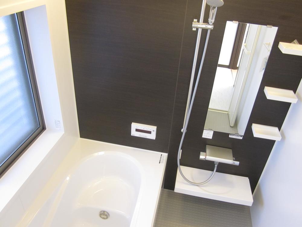 Bathroom. ● window there is a bright bathroom