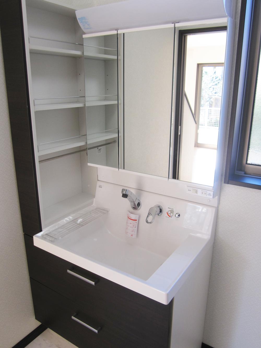 Wash basin, toilet. ● storage rich vanity