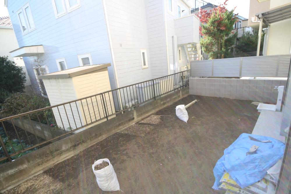 Garden. Local (11 May 2013) Shooting