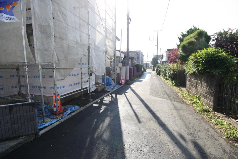 Local photos, including front road. Local Photos