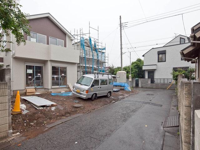 Local photos, including front road. Local (10 May 2013) Shooting South road yang those good