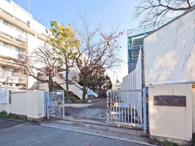 Junior high school. Komae Municipal Komae 1000m to the second junior high school