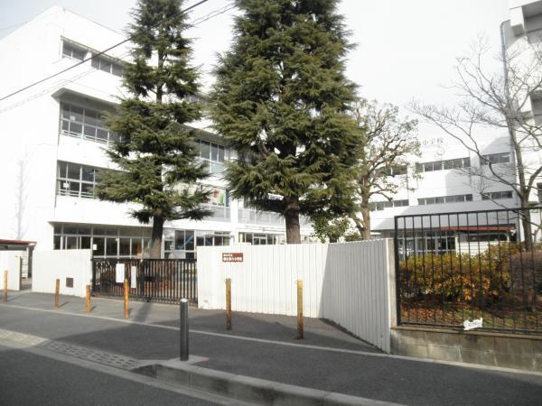 Primary school. Komae Municipal Komae 300m 4-minute walk up to the sixth elementary school