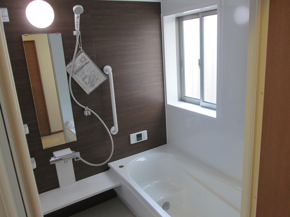 Bathroom. Indoor (11 May 2013) Shooting