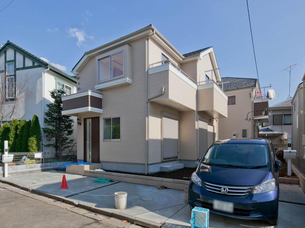 Local appearance photo. Local (11 May 2013) Shooting