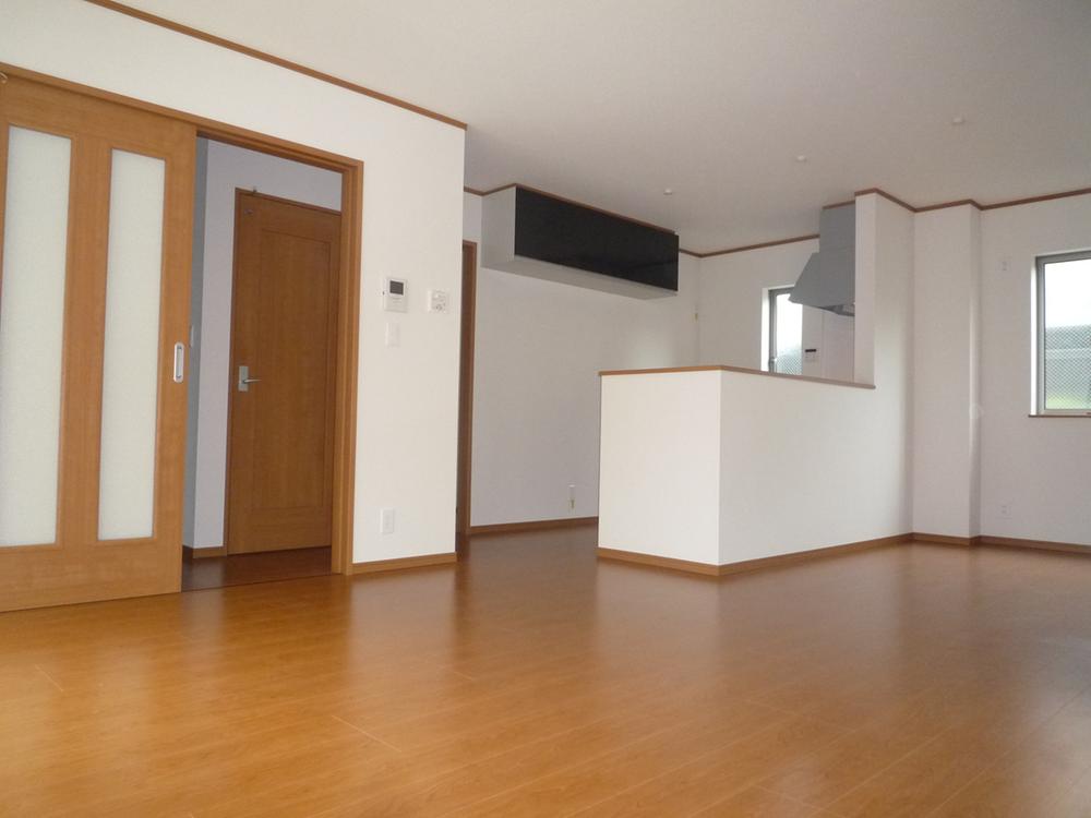 Same specifications photos (living). Same specifications