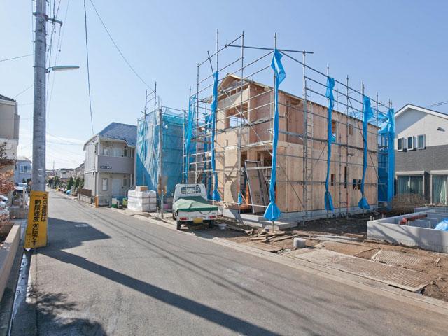 Local photos, including front road. Local (December) Shooting