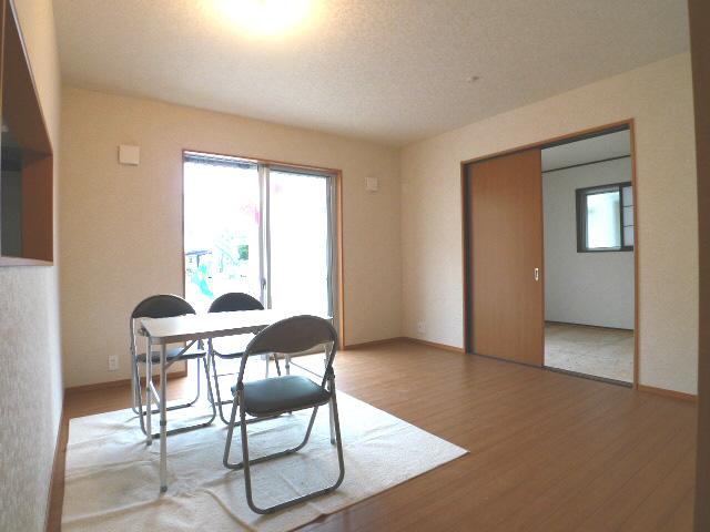 Living. Living Room (1 Building)