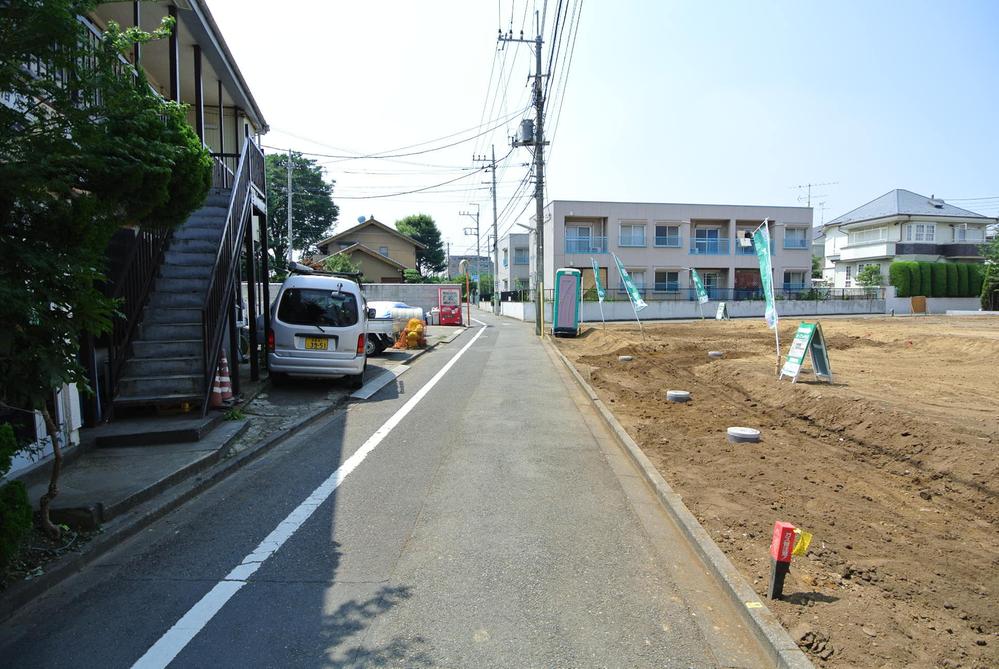 Local photos, including front road. Local (July 2013) Shooting