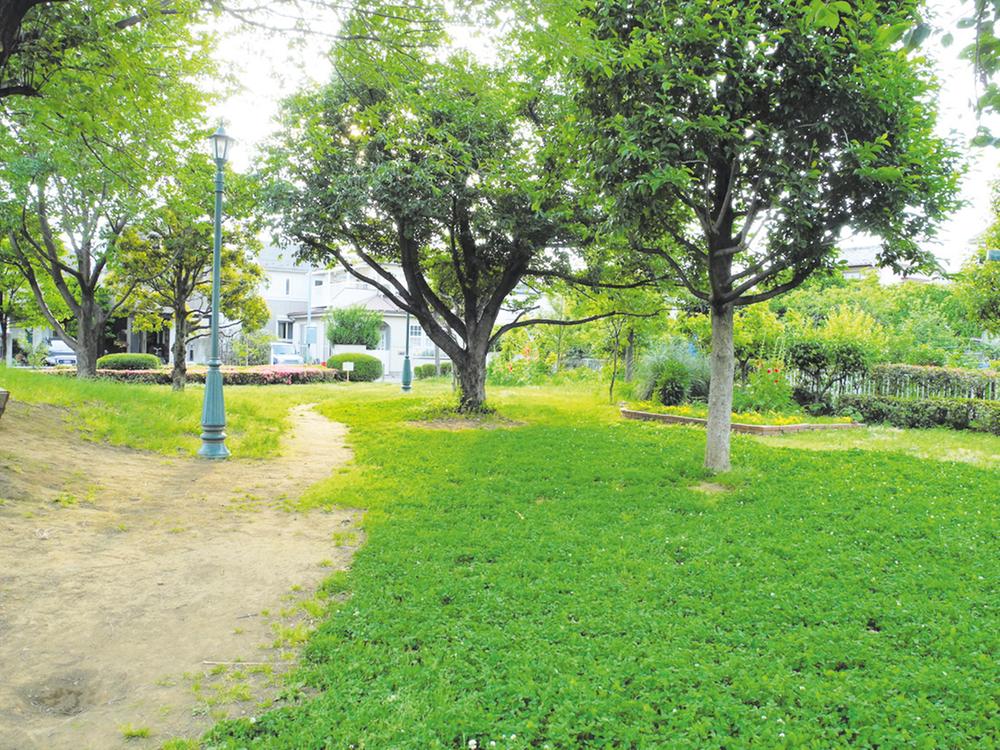 park. 247m to a small Adachi carefree park