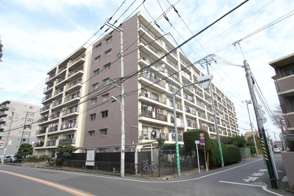 Local appearance photo. December 2011 on the outer wall also been repair! Firm management system!