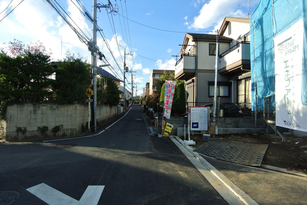 Local appearance photo. Local (12 May 2013) Shooting