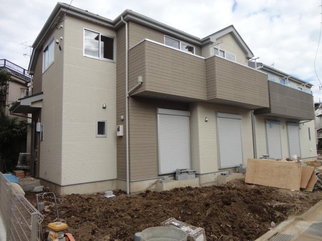 Local photos, including front road. Building 2 Exterior Photos! South car space and bike ・ Bicycle shed, Also available as gardening location!