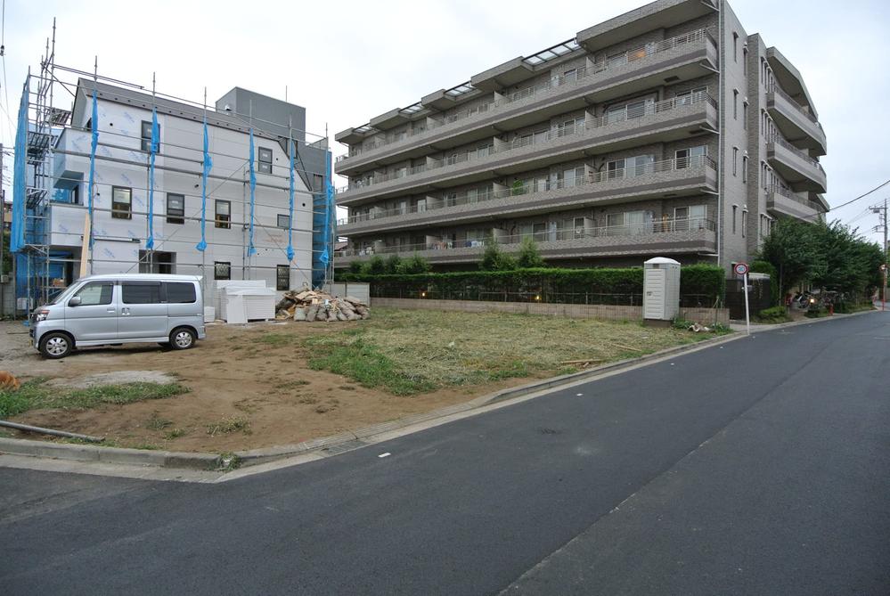 Local photos, including front road. Local (July 2013) Shooting