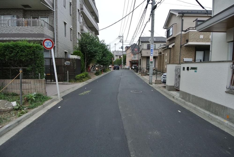 Local photos, including front road. Local (July 2013) Shooting