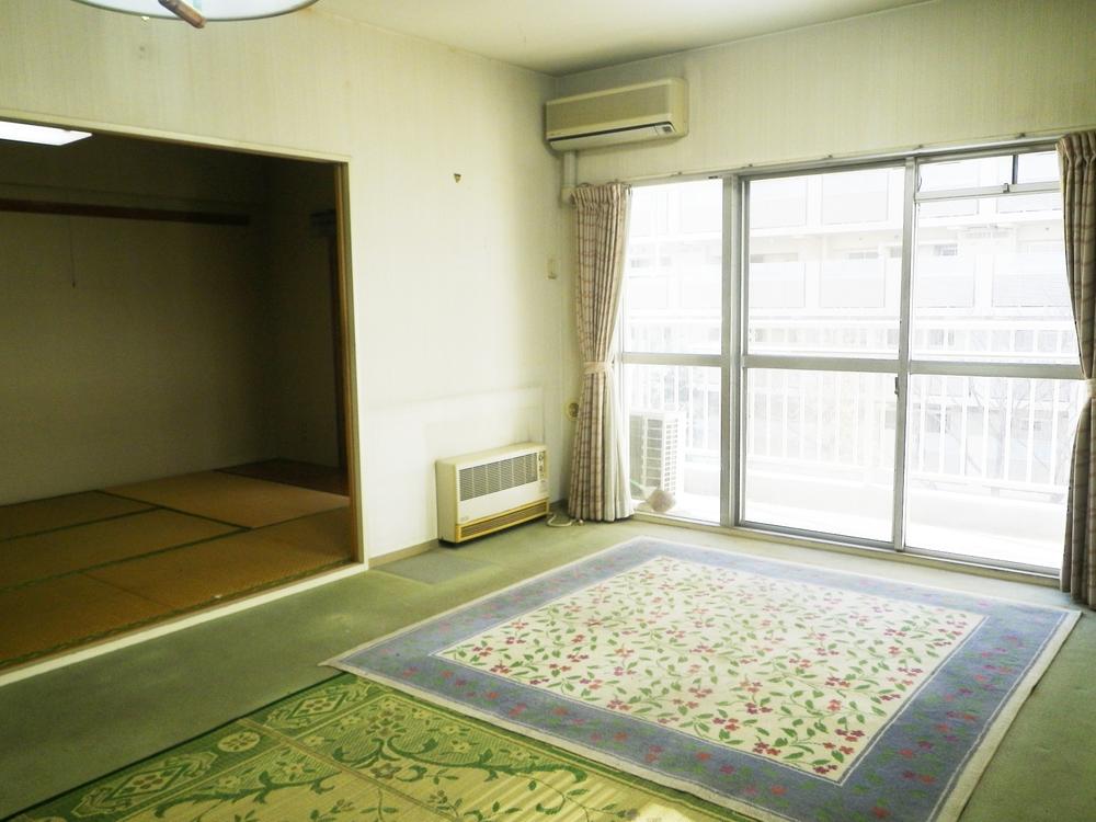 Living. Living-dining (12 May 2013) Shooting