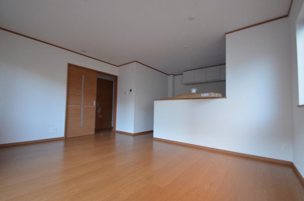 Living. Indoor (11 May 2013) Shooting F Building