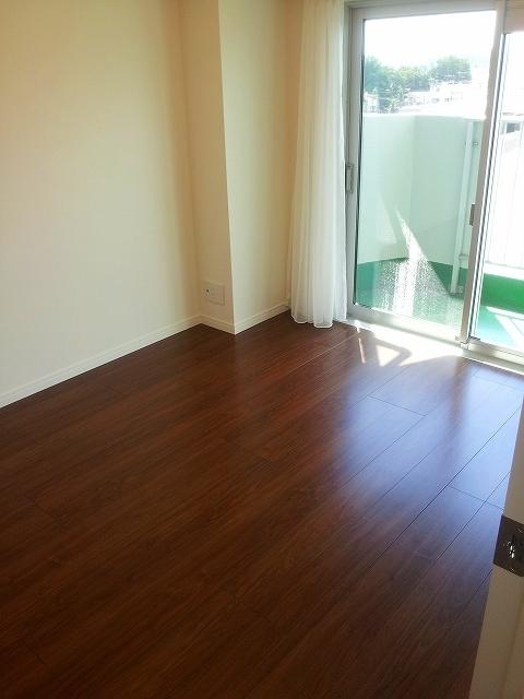 Non-living room. Indoor (September 2013) Shooting