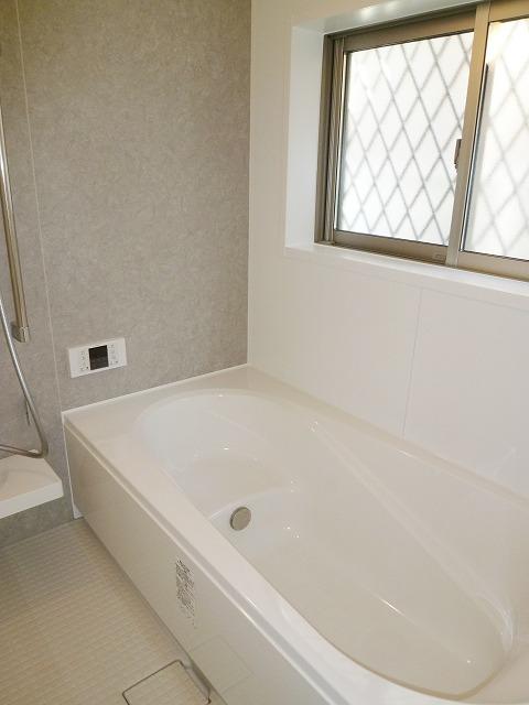 Bathroom. Bathroom (2013 / 12 / 06 shooting)