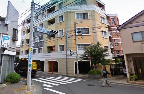 Local appearance photo