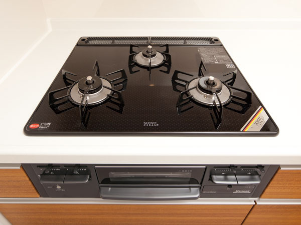 Kitchen.  [Stove glass top finish] Beautiful and durable glass top. Anhydrous grill, All mouth temperature sensor also features.