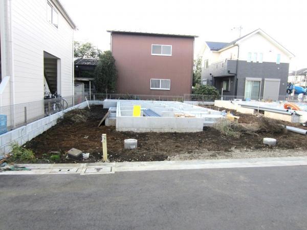 Local appearance photo. Q Building under construction