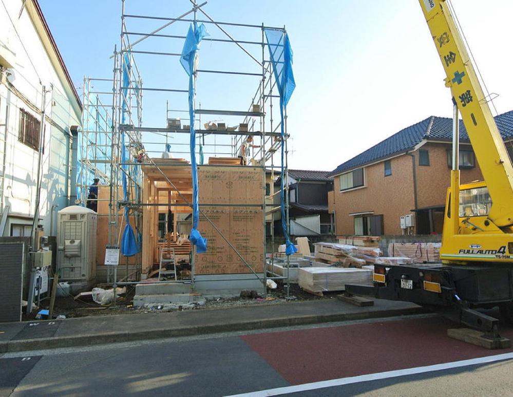 Local appearance photo. Local (11 May 2013) Shooting