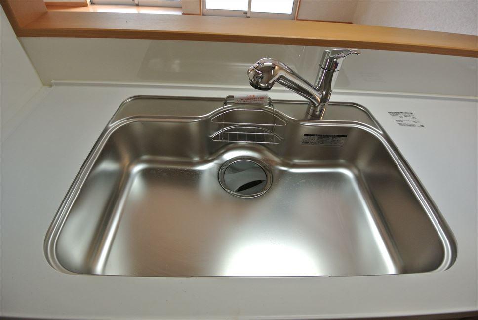 Kitchen. Selling local