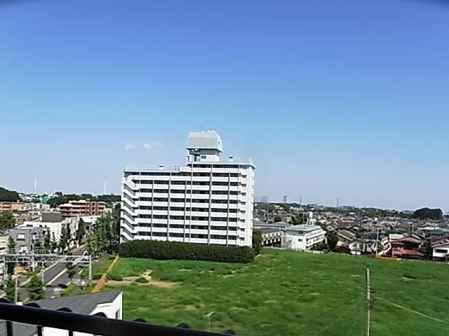 View photos from the dwelling unit. View from local (September 2013) Shooting