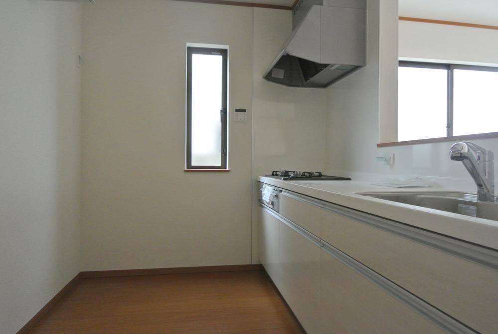 Kitchen. Selling local