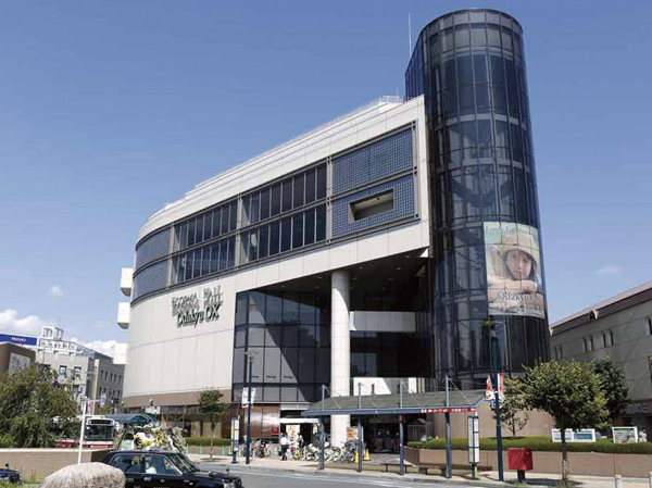 Surrounding environment. Odakyu OX Komae store (about 580m ・ An 8-minute walk)