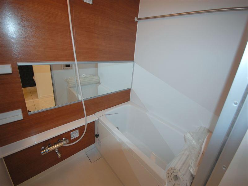 Bathroom. Selling local