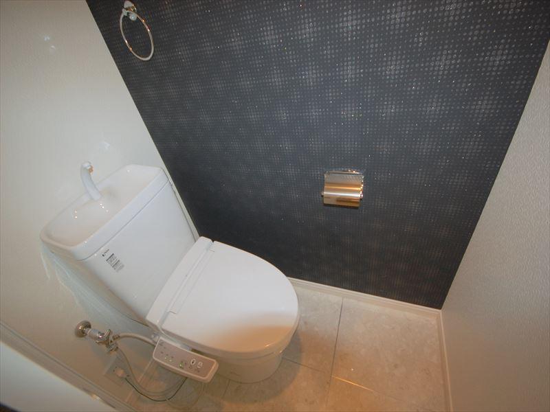 Toilet. Selling local