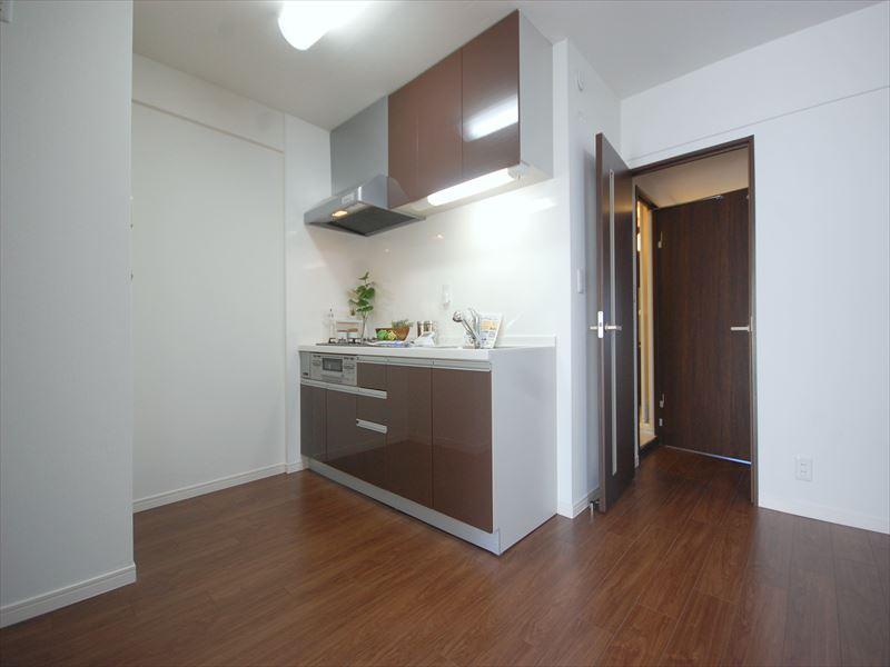 Kitchen. Selling local