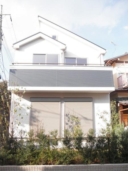 Local appearance photo. Good per sun per (principle appearance photograph) southwest corner lot! 