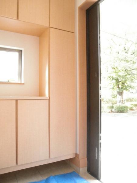 Entrance. (Entrance)