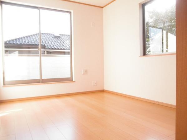 Non-living room. (Western-style)