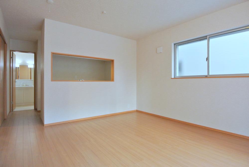 Living. Selling local