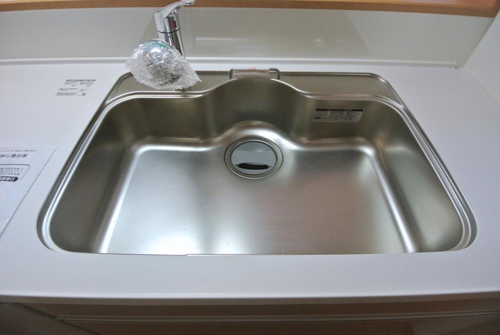 Kitchen. Selling local