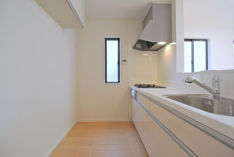 Kitchen. Selling local