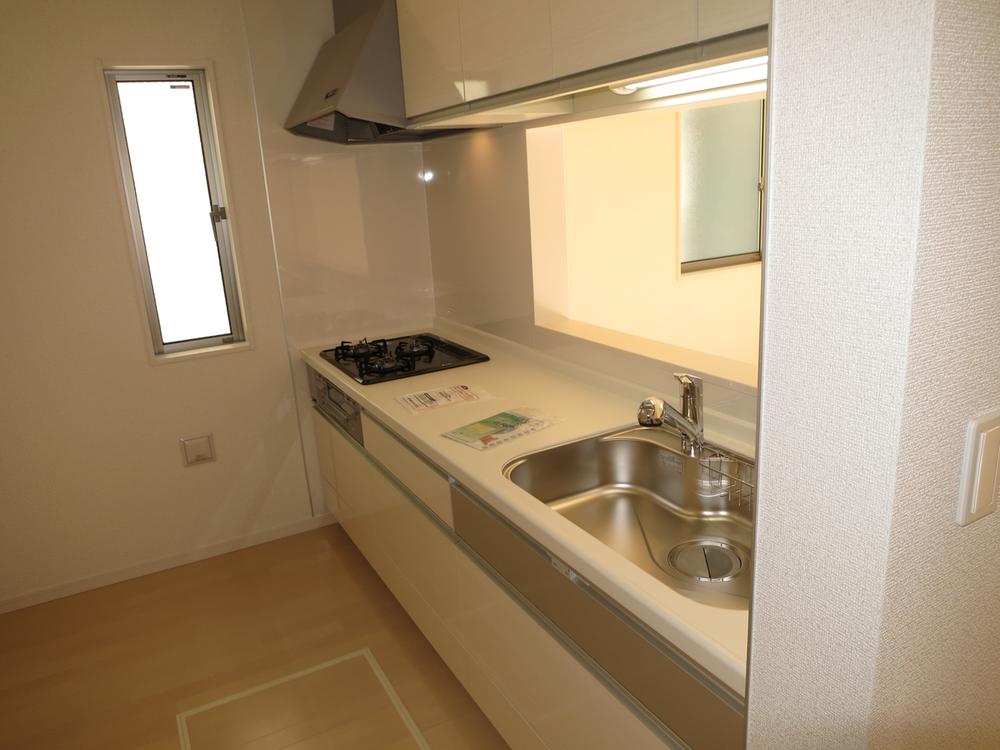 Kitchen. Local (12 May 2013) Shooting