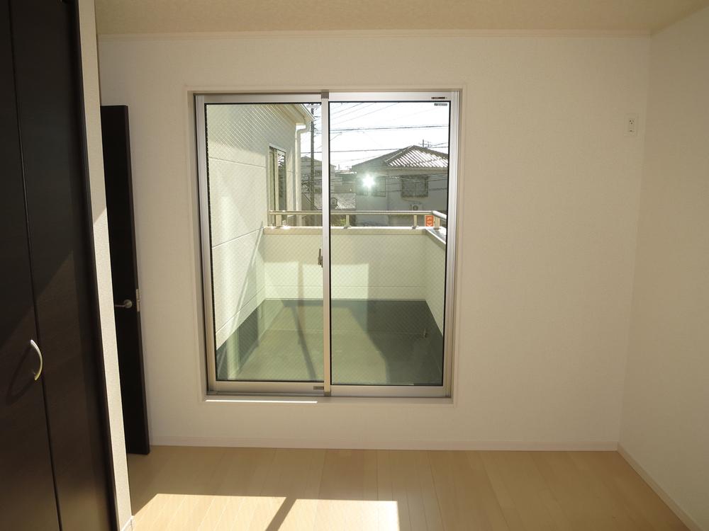 Non-living room. Local (12 May 2013) Shooting