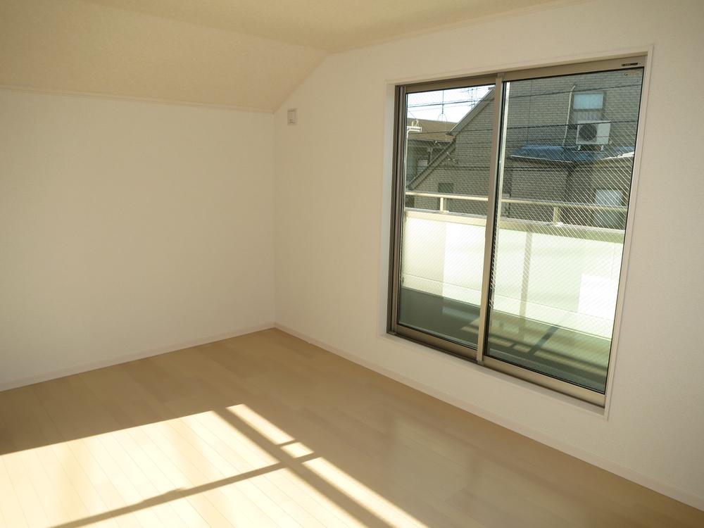 Non-living room. Local (12 May 2013) Shooting