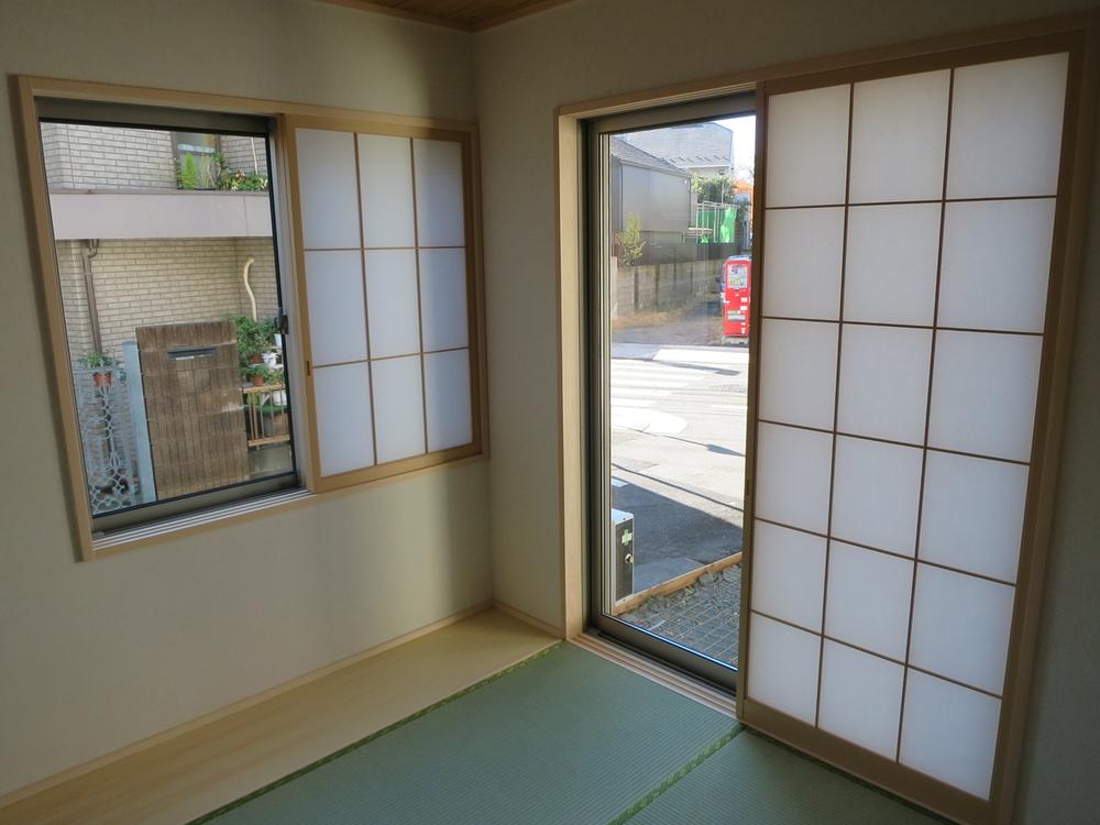 Non-living room. Local (12 May 2013) Shooting