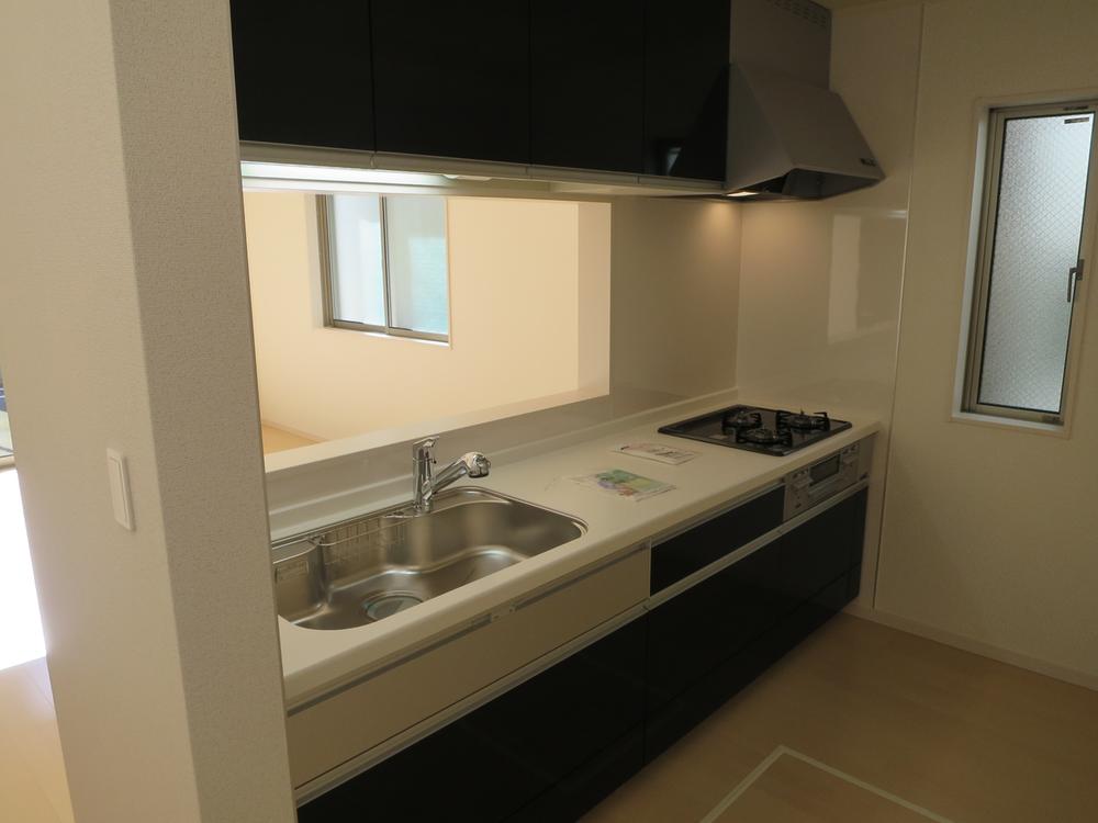 Kitchen. Local (12 May 2013) Shooting