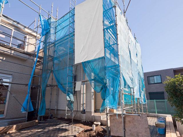 Local photos, including front road. Local (12 May 2013) Shooting