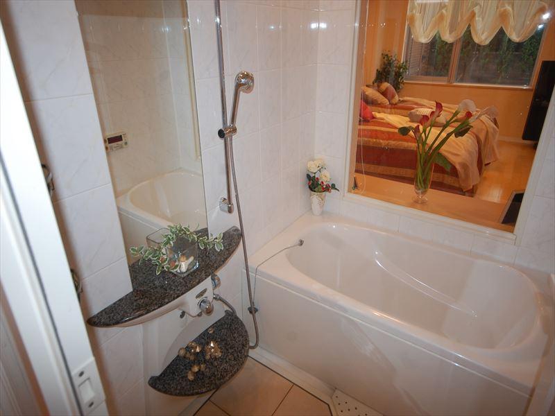 Bathroom. Selling local